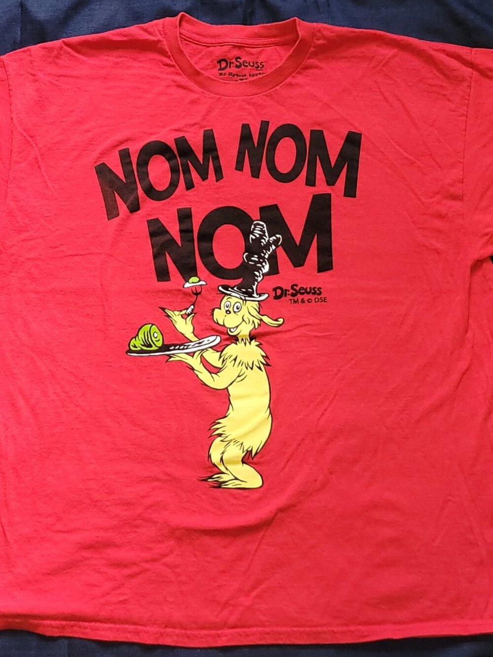 Dr. Seuss Red "Nom Nom Nom" Graphic T-Shirt by Hybrid Apparel RN 117508 Size XL